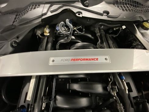 Used 2018 Ford Mustang Shelby GT350 w/ Electronics Package image 38