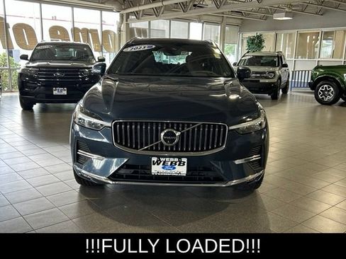 Used 2023 Volvo XC60 B5 Plus AWD/4WD image 3