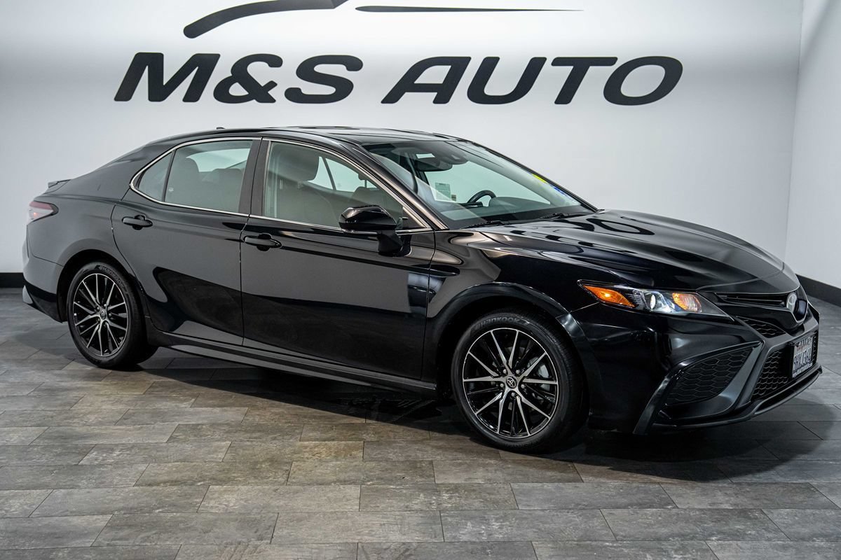 Used 2023 Toyota Camry SE w/ Convenience Package FWD image 7