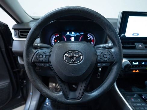 Certified 2023 Toyota RAV4 LE AWD/4WD image 17