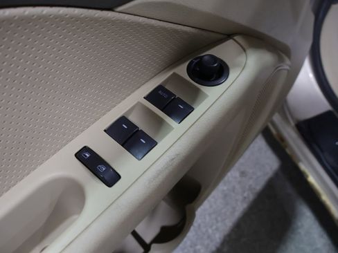 Used 2006 Ford Fusion SEL FWD image 21