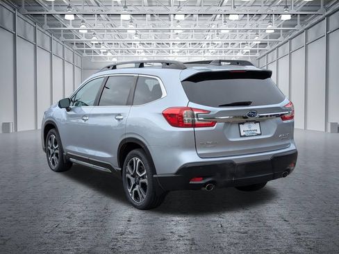 Used 2023 Subaru Ascent Touring AWD/4WD image 3