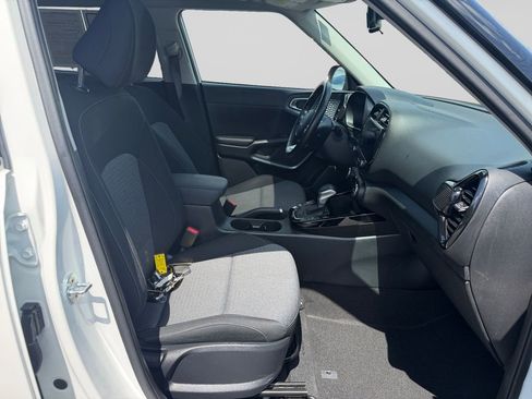 Used 2023 Kia Soul EX FWD image 17