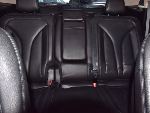 Used 2022 Lincoln Nautilus FWD w/ Premium Package image 20