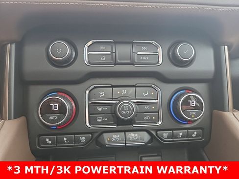 Used 2021 Chevrolet Suburban High Country image 13