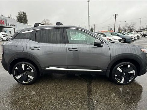 New 2025 Nissan Kicks SR w/ Illumination Package image 3