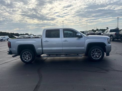 Used 2018 GMC Sierra 1500 SLT w/ SLT Premium Package AWD/4WD image 9