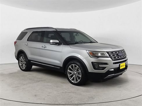 Used 2016 Ford Explorer Limited image 7