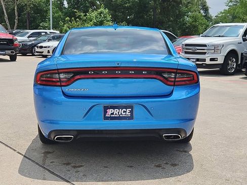 Used 2023 Dodge Charger SXT RWD image 6