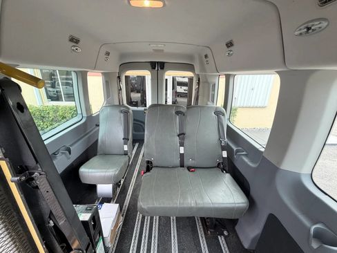 Used 2018 Ford Transit 350 XL RWD image 17