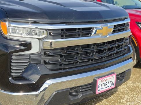 Used 2025 Chevrolet Silverado 1500 LT w/ Convenience Package II image 5
