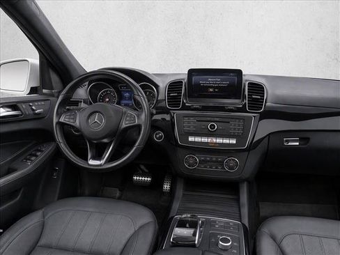 Used 2019 Mercedes-Benz GLE 400 4MATIC image 25