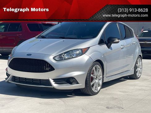 Used 2015 Ford Fiesta ST FWD image 1