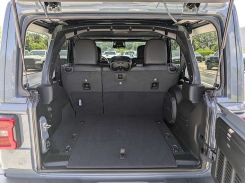 New 2026 Jeep Wrangler Unlimited Sahara AWD/4WD image 12