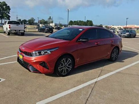 Used 2024 Kia Forte GT-Line w/ GT-Line Premium Package FWD image 4