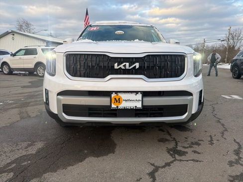 Certified 2024 Kia Telluride EX w/ EX Captain's Chair Package image 8