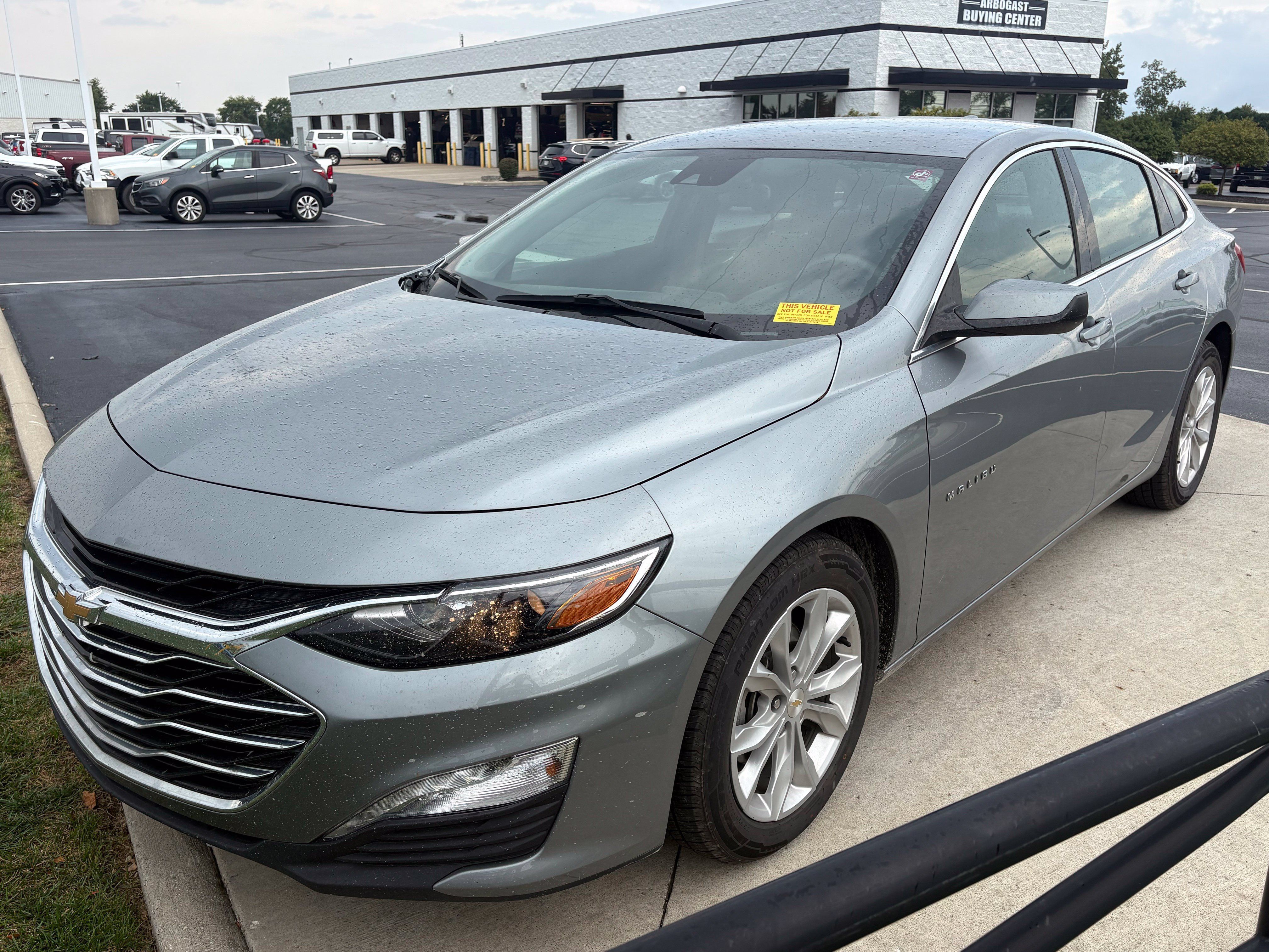 Used 2025 Chevrolet Malibu LT FWD image 3