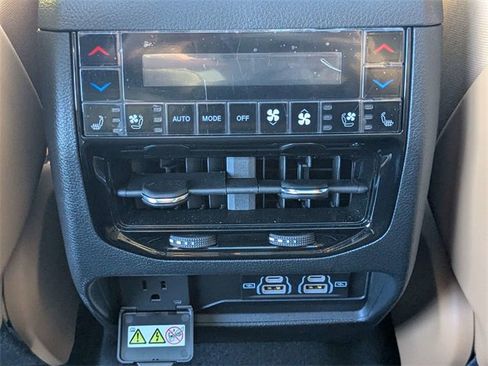 Used 2025 Jeep Grand Cherokee L Summit image 15