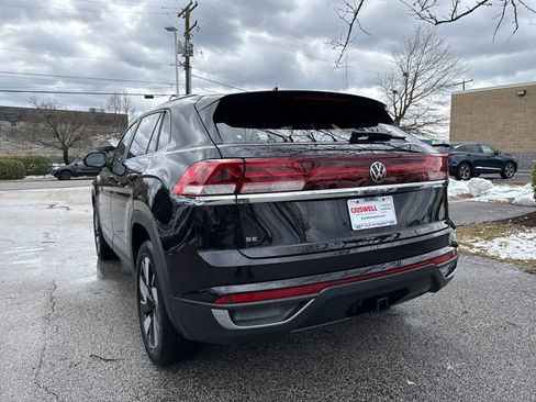 Used 2024 Volkswagen Atlas Cross Sport SE image 3