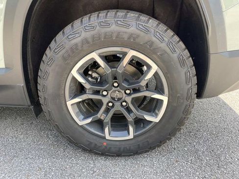 New 2026 Chevrolet Equinox ACTIV w/ Convenience Package III image 12