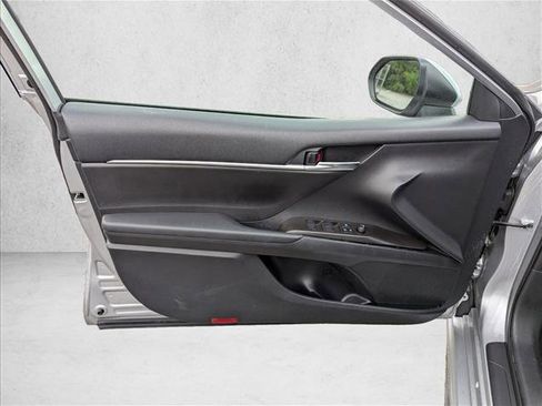 Used 2023 Toyota Camry SE FWD image 21