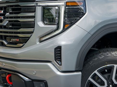 New 2026 GMC Sierra 1500 AT4 w/ AT4 Premium Package AWD/4WD image 3