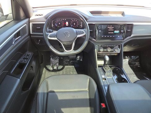 Used 2020 Volkswagen Atlas Cross Sport SEL image 21