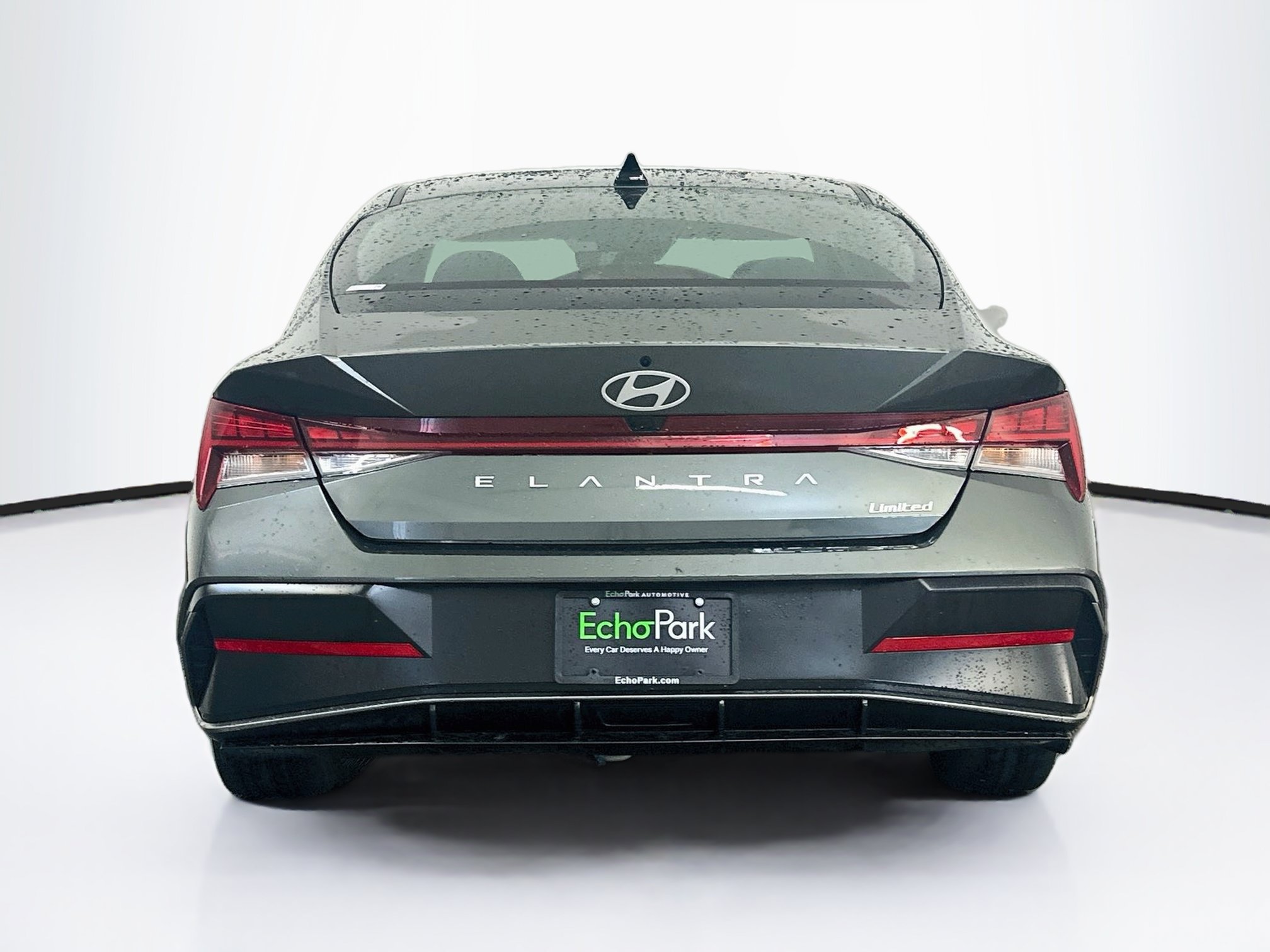 Used 2025 Hyundai Elantra Limited FWD image 7