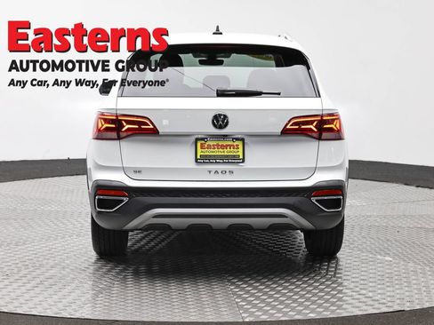 Used 2024 Volkswagen Taos SE FWD image 6