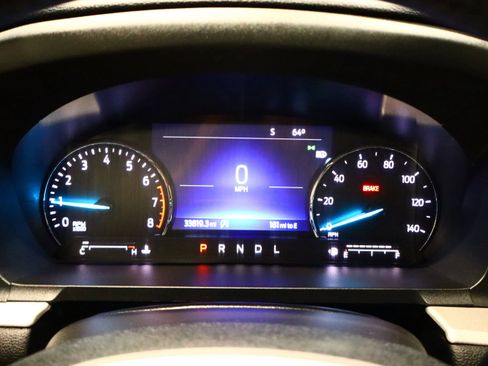 Used 2024 Ford Explorer XLT w/ Equipment Group 202A image 13