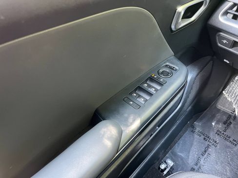 Used 2025 Kia K4 FWD image 18