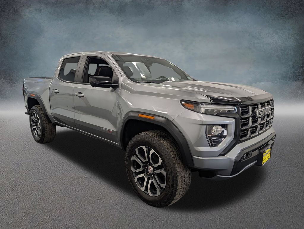 Used 2024 GMC Canyon AT4 w/ Technology Package AWD/4WD image 3