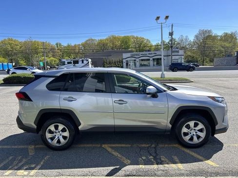 Used 2023 Toyota RAV4 LE AWD/4WD image 9
