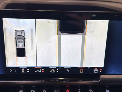 Used 2025 Chevrolet Silverado 1500 LTZ w/ LTZ Premium Package image 39