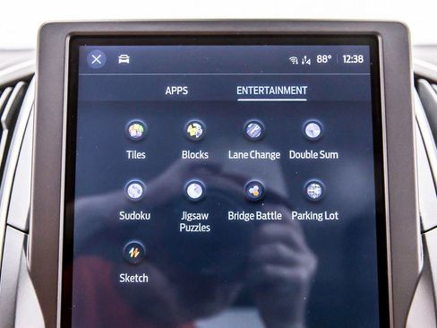 Used 2021 Ford Edge SE FWD image 21