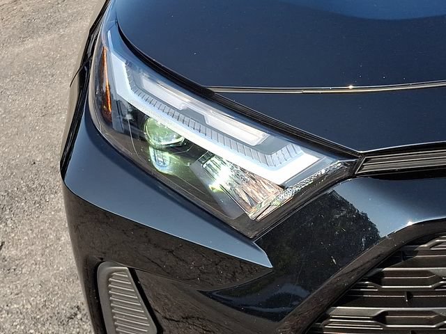 Used 2025 Toyota RAV4 XLE FWD image 9