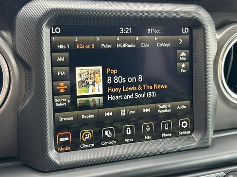 Used 2021 Jeep Wrangler Unlimited Rubicon 4xe w/ Steel Bumper Group image 17