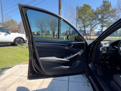 Used 2022 Honda Accord Sport image 35