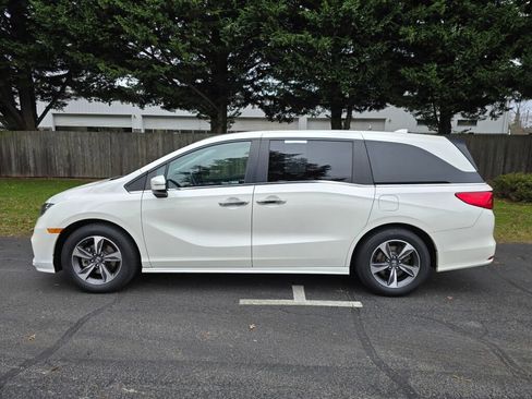 Used 2019 Honda Odyssey Touring image 3
