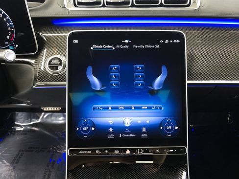 Used 2025 Mercedes-Benz S 63 AMG S image 18