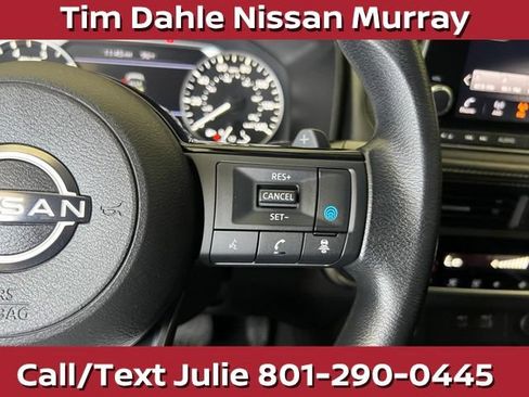 Used 2023 Nissan Rogue SV FWD image 24