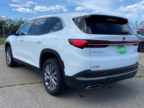 Used 2025 Buick Enclave Preferred FWD image 7