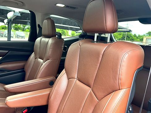 Used 2019 Subaru Ascent Touring w/ Popular Package #3 AWD/4WD image 20
