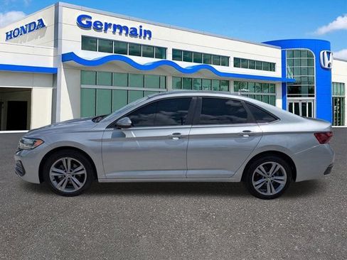 Used 2023 Volkswagen Jetta SE FWD image 8