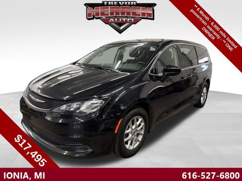 Used 2022 Chrysler Voyager LX FWD image 1