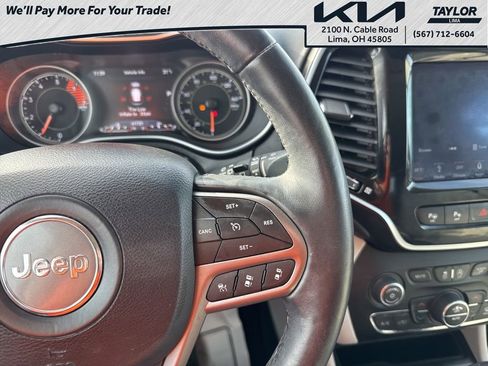 Used 2019 Jeep Cherokee Limited w/ Technology Group image 20