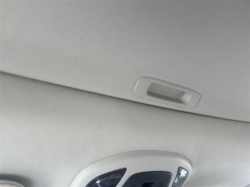 Used 2020 Subaru Outback Touring w/ Popular Package #2 image 12