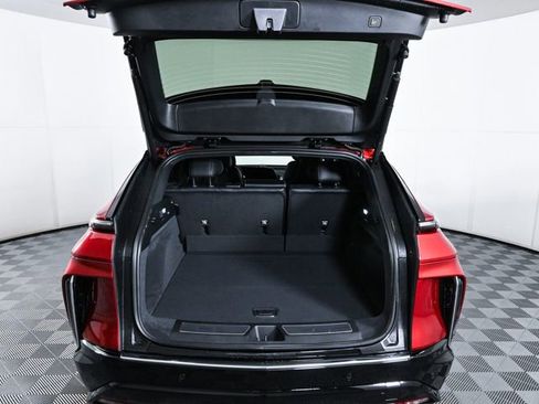 New 2025 Cadillac Lyriq Luxury image 24