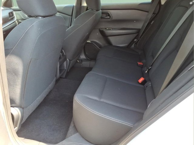 Used 2024 Nissan Rogue S AWD/4WD image 17