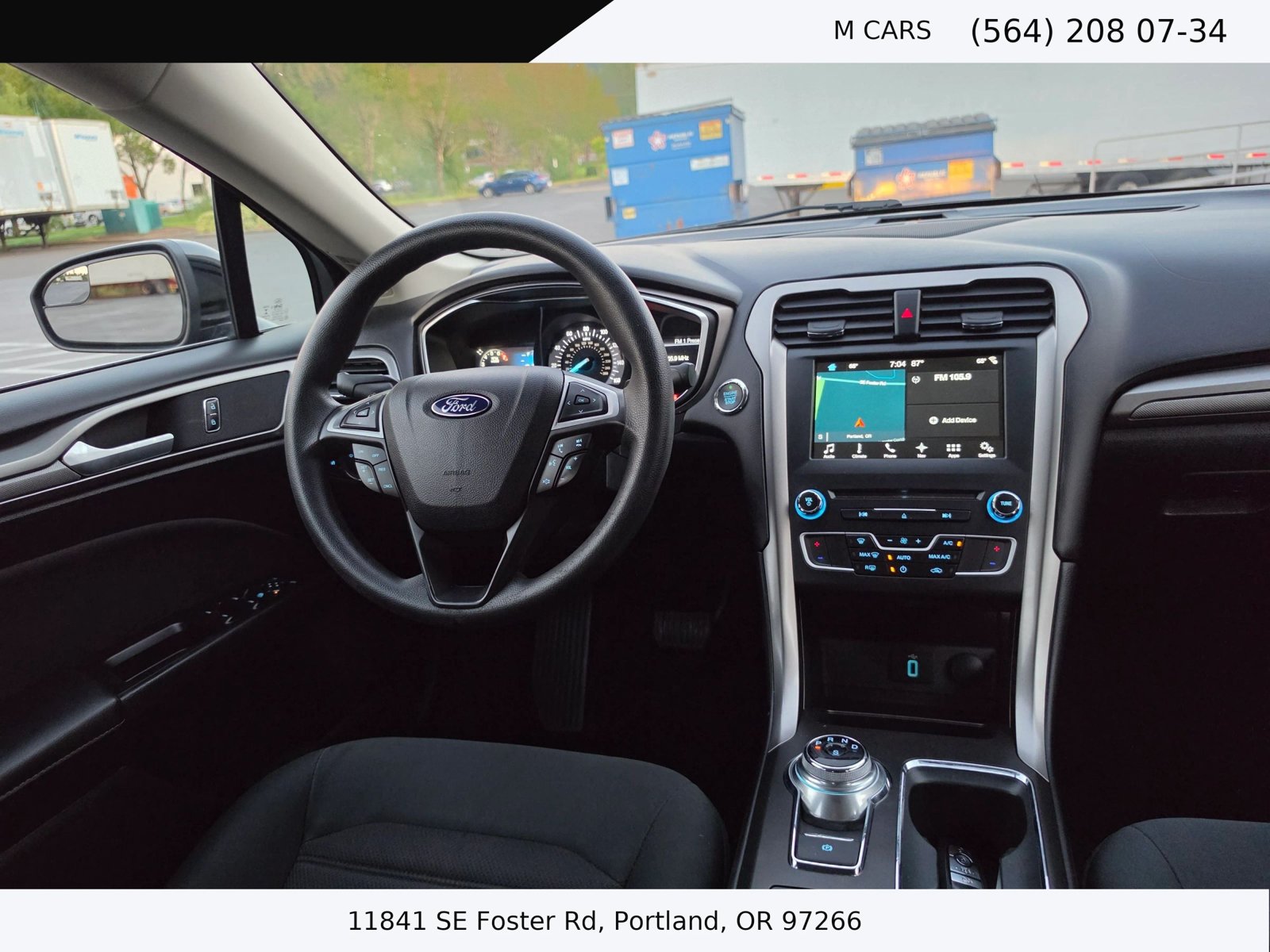 Used 2017 Ford Fusion SE w/ Fusion SE Technology Package FWD image 15